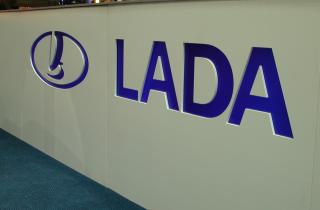 Продажи импортных автомобилей в России снизились на 23% — данные Минпромторга и ППК