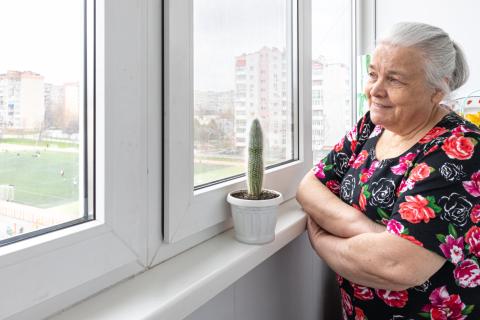 В Госдуму вносят законопроект против мошеннических сделок с пожилыми