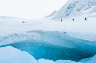 Учёные зафиксировали скрытые каналы таяния подо льдом Антарктиды — Science Advances