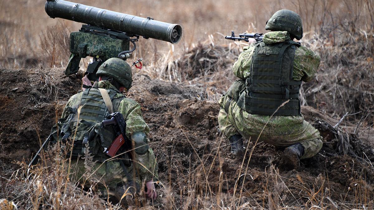 Военные Военные