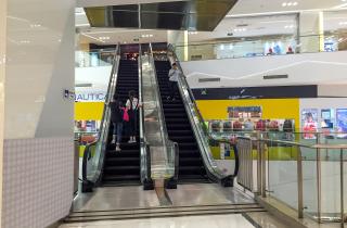 Часть торговых центров в крупных городах России переоборудована под склады — РБК