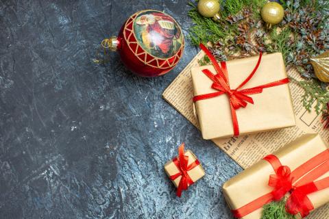 Выбор подарка отражает роль человека в отношениях — психотерапевт Крашкина