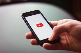 YouTube запустил функцию отслеживания использования лиц авторов в чужих видео YouTube запустил функцию отслеживания использования лиц авторов в чужих видео