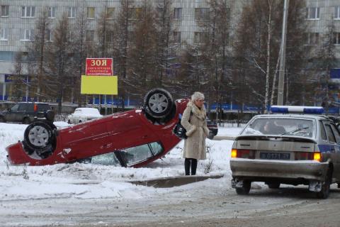 Полиция выясняет обстоятельства аварии на зимней трассе Приморья — пресс-служба УМВД