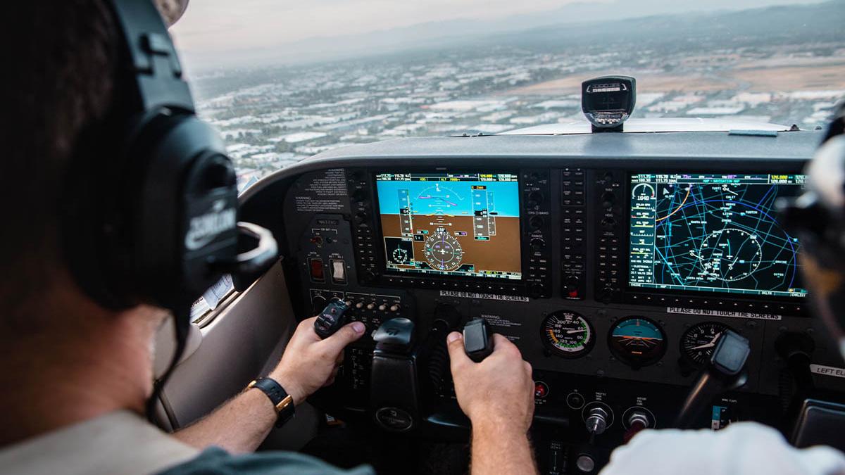 Become A Pilot - Flight Training Programs Become A Pilot - Flight Training Programs