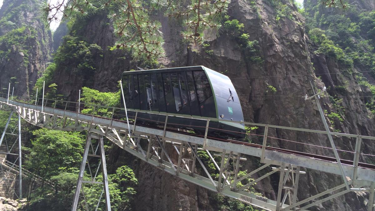 Подвисная дорога в Хуаншань