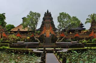 Средняя стоимость аренды жилья на Бали в 2025 году снизилась на 12%