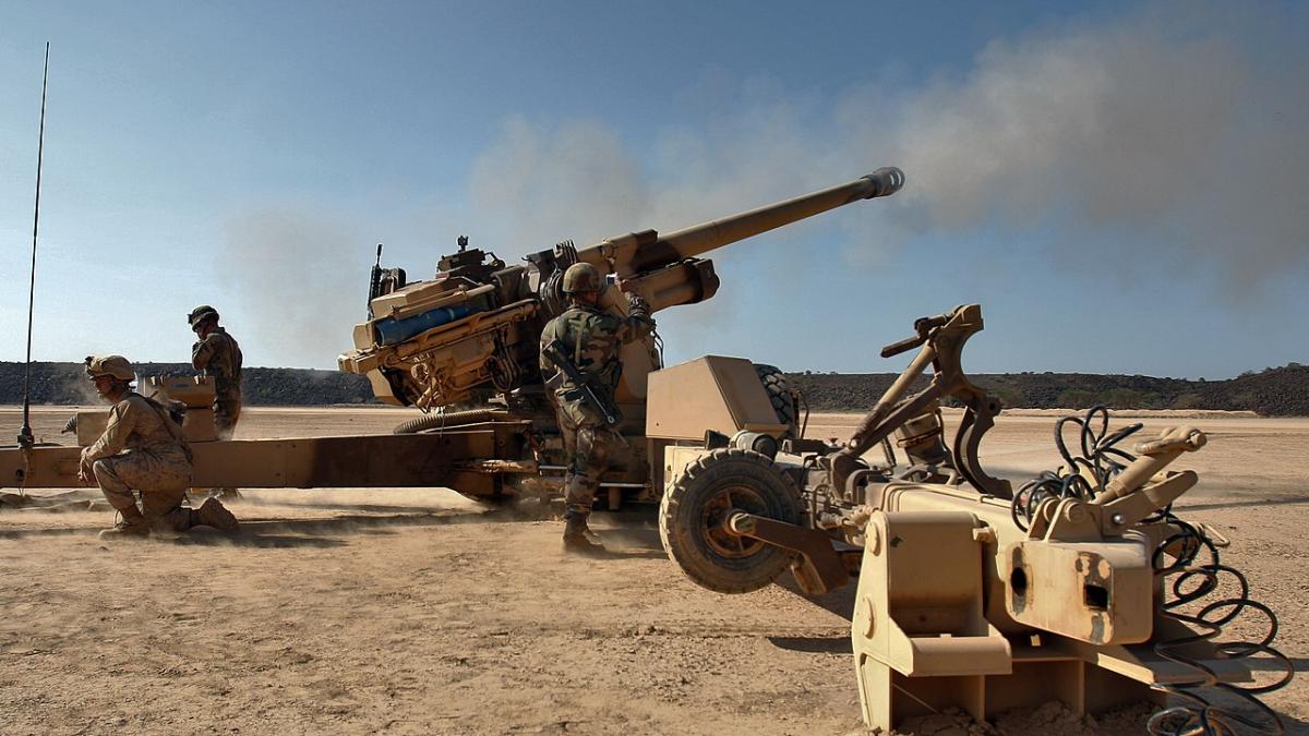 Буксируемая пушка-гаубица Ф-1