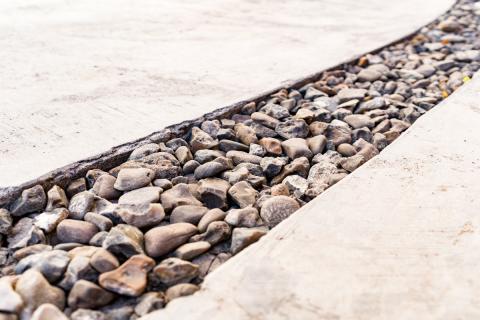 В Рязанской области воду с дачных участков разрешено отводить только в согласованные кюветы