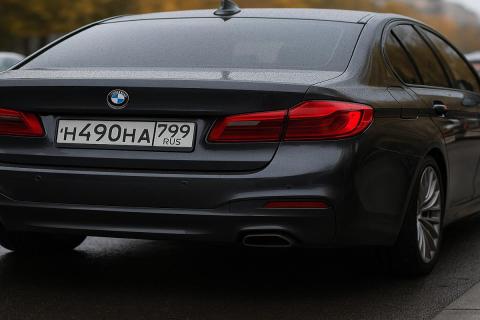 Снег и грязь больше не липнут: открыл способ, как держать номер чистым всю зиму — без мойки и затрат