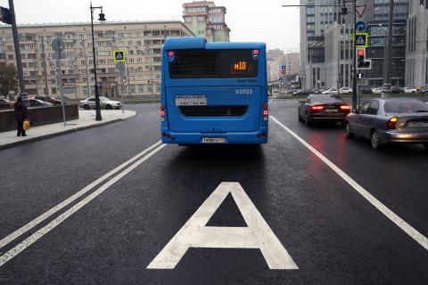 В Госдуму внесён законопроект о праве мотоциклистов и автомобилей со знаком 