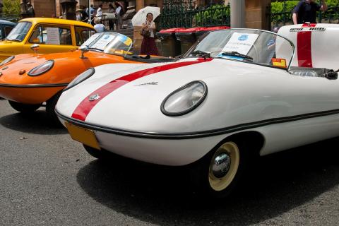 Один из самых маленьких спорткаров XX века Goggomobil Dart появится на торгах Mecum
