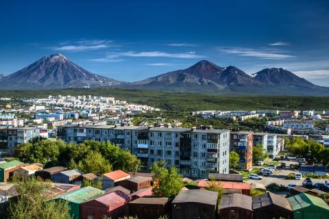 На Камчатке проверяют жилой фонд после мощного землетрясения