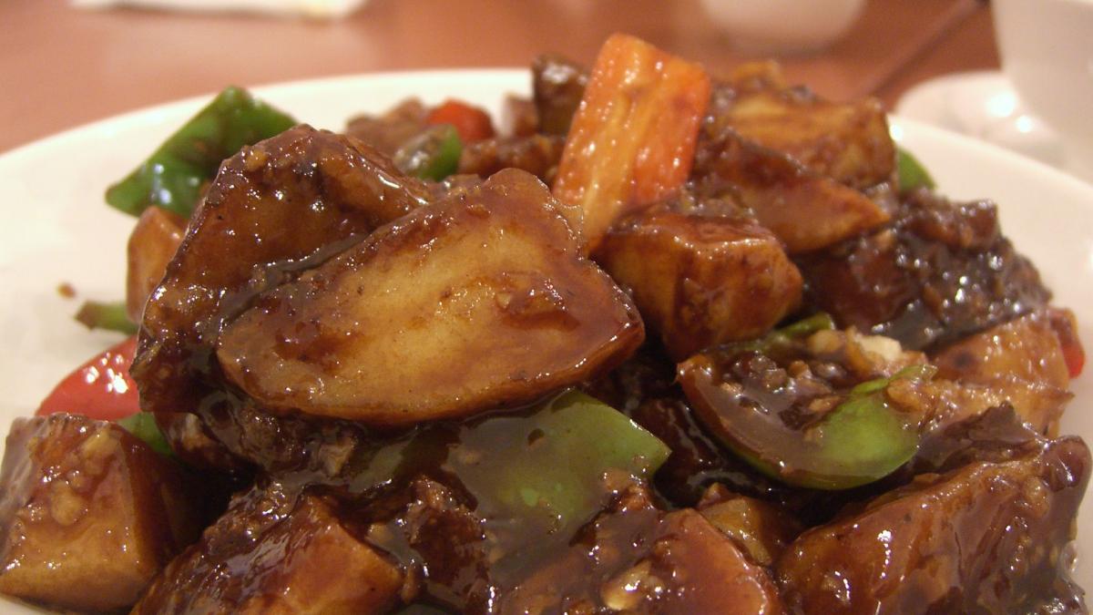 Салат из баклажанов и картофеля Салат из баклажанов и картофеля