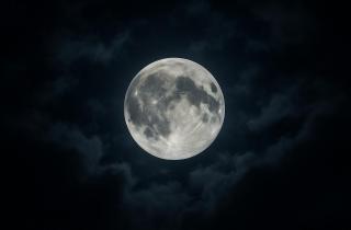 Гигантское столкновение с Марсом привело к образованию Луны — Матильда Бойс