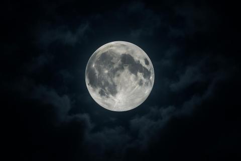 Гигантское столкновение с Марсом привело к образованию Луны — Матильда Бойс