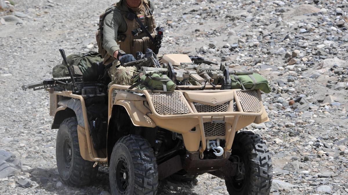 Военный квадроцикл