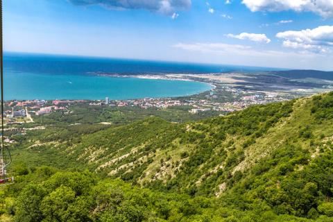 Горы спят, винодельни бодрствуют: неожиданный формат отпуска на Кубани зимой