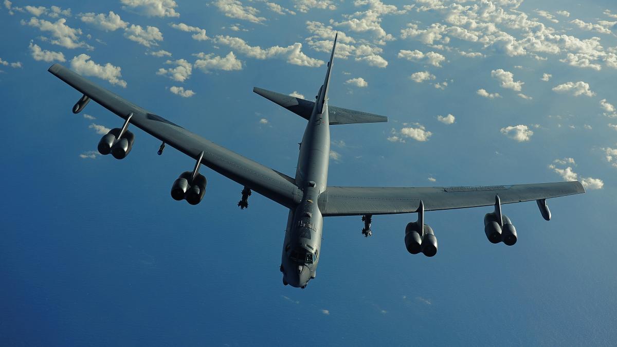 Бомбардировщик B-52 Бомбардировщик B-52