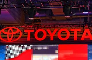 Российские владельцы Toyota Camry и RAV4 сталкиваются с ранней ржавчиной кузова — опыт пользователей