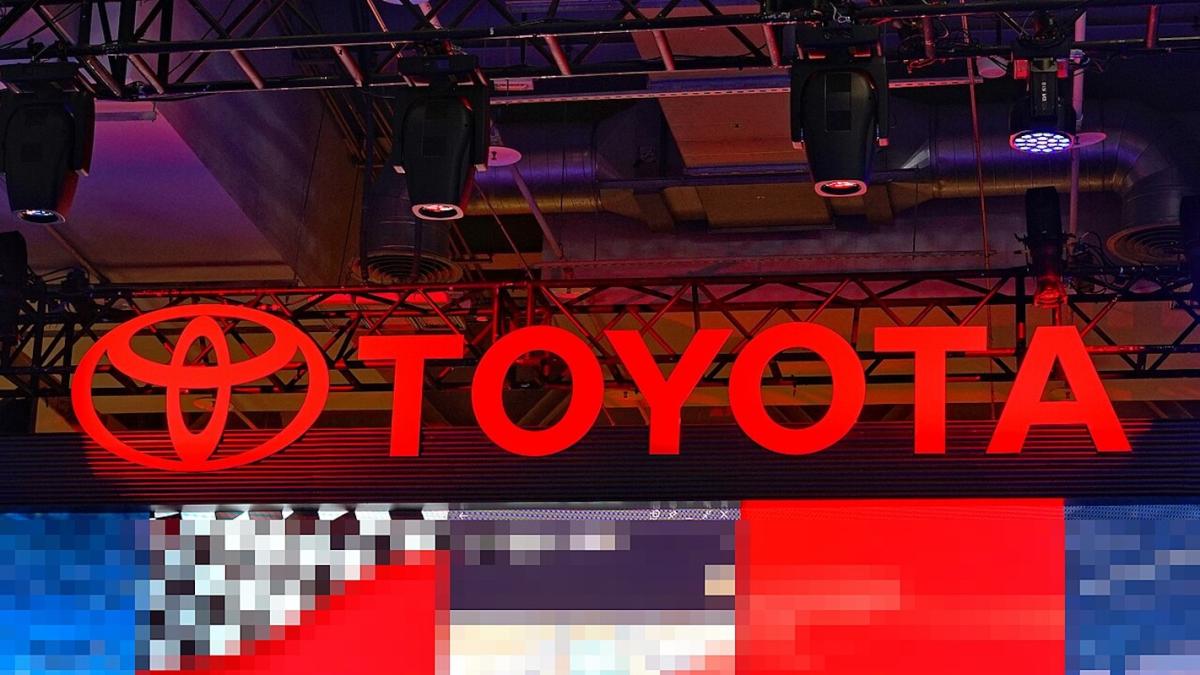 Логотип Toyota