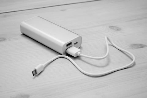 Sony исключила USB-кабель из комплекта Xperia 10 VII, следуя тренду Apple и Samsung