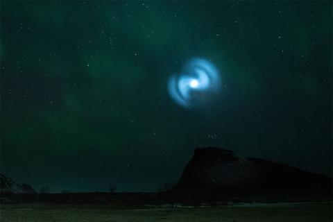 Спутники Starlink создают огненные дуги в небе — подтверждают специалисты SpaceX