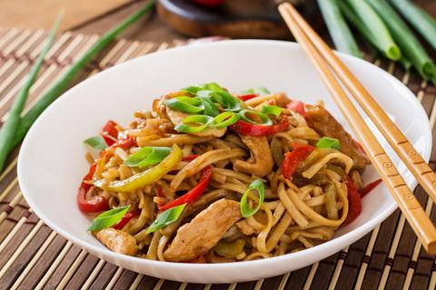 Как приготовить курицу со шпинатом и сливками по ресторанному рецепту
