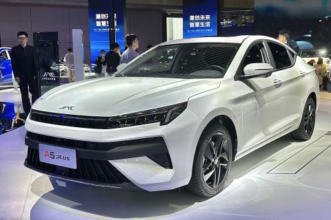 Карлос Таварес: китайские автопроизводители поглощают европейский рынок