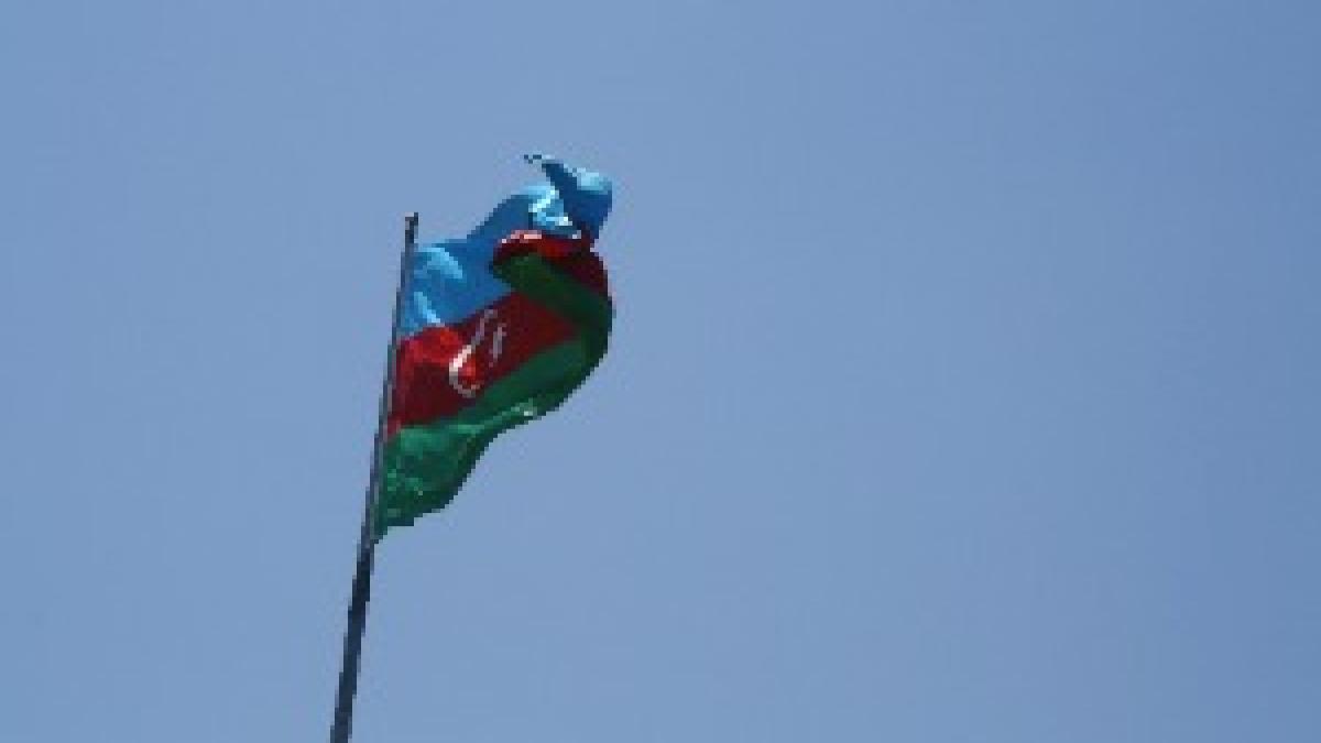 Azeri flag. Baku. Азербайджанский флаг. Баку - panoramio (1) Azeri flag. Baku. Азербайджанский флаг. Баку - panoramio (1)