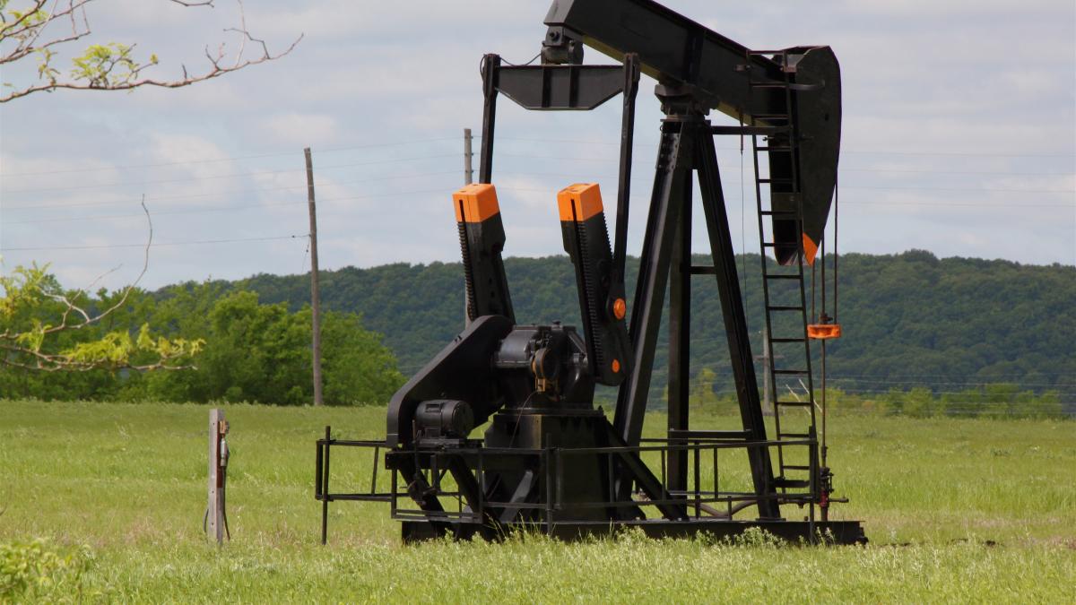 Pumpjack, Glenn Pool oil field OK Pumpjack, Glenn Pool oil field OK