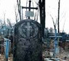 Вандалы надругались над Петродворцовым кладбищем