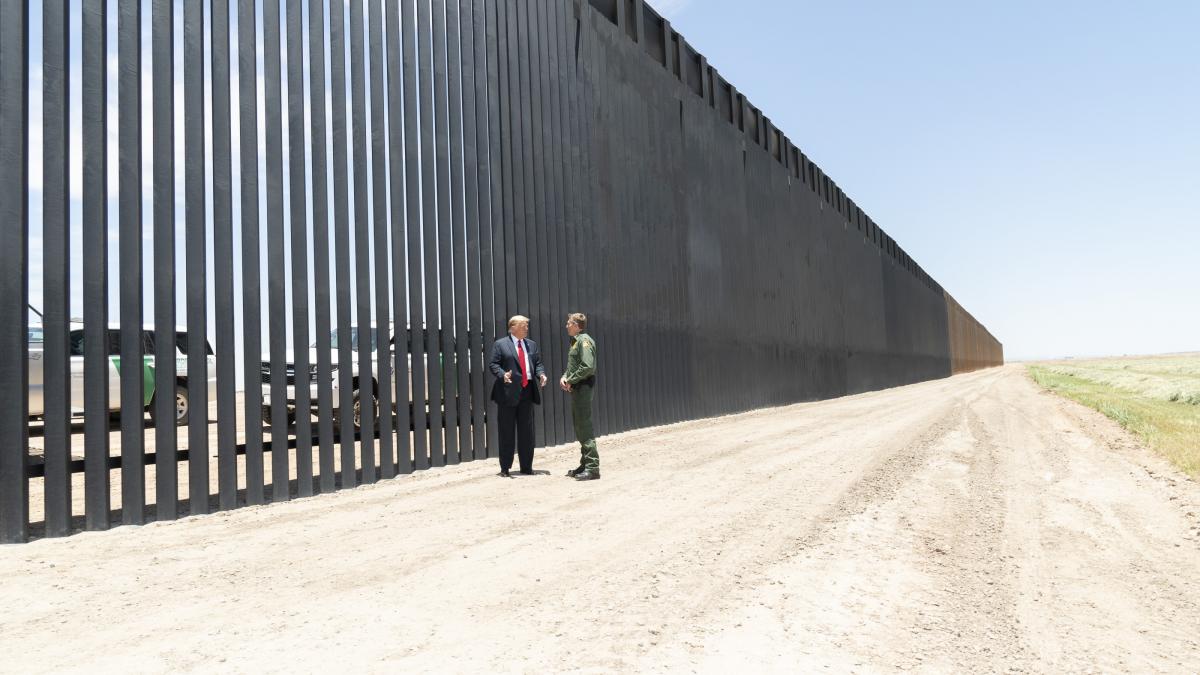 President Trump Travels to Arizona (50041017791)