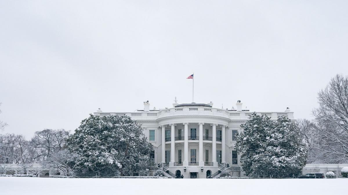 The White House Grounds Covered in Snow on January 13, 2019 (46016950494)