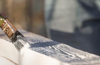 Зимняя покраска держится годами — если сделать одну подготовку, которую все пропускают