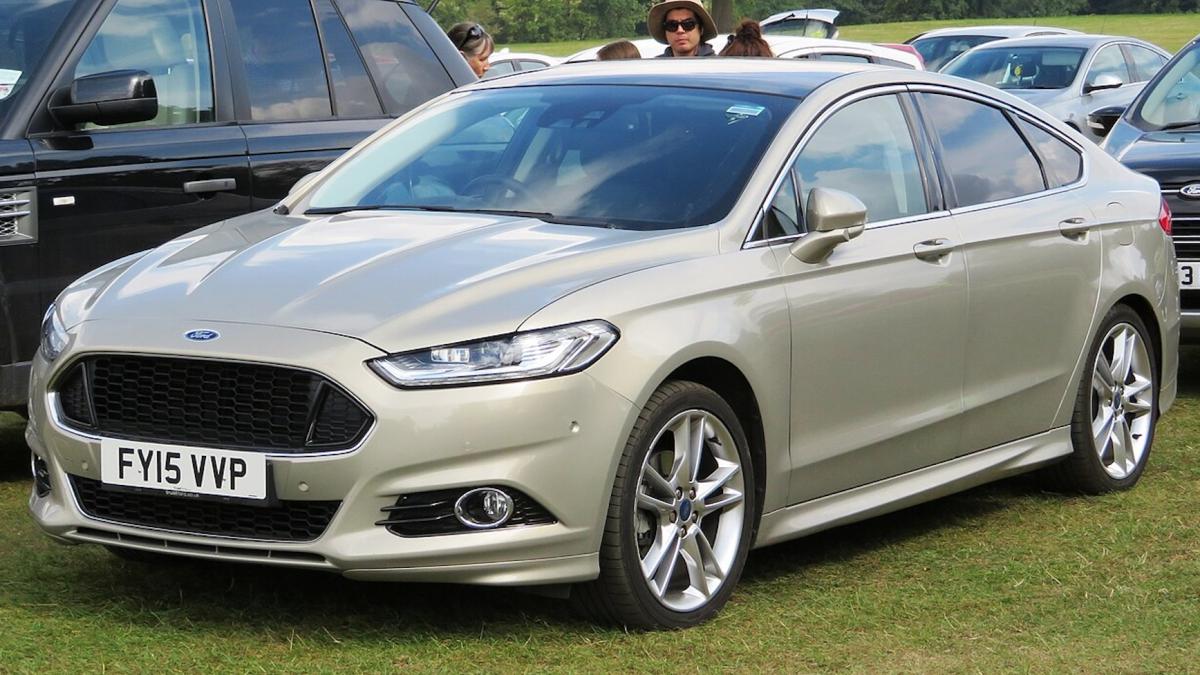 Автомобиль Ford Mondeo Автомобиль Ford Mondeo
