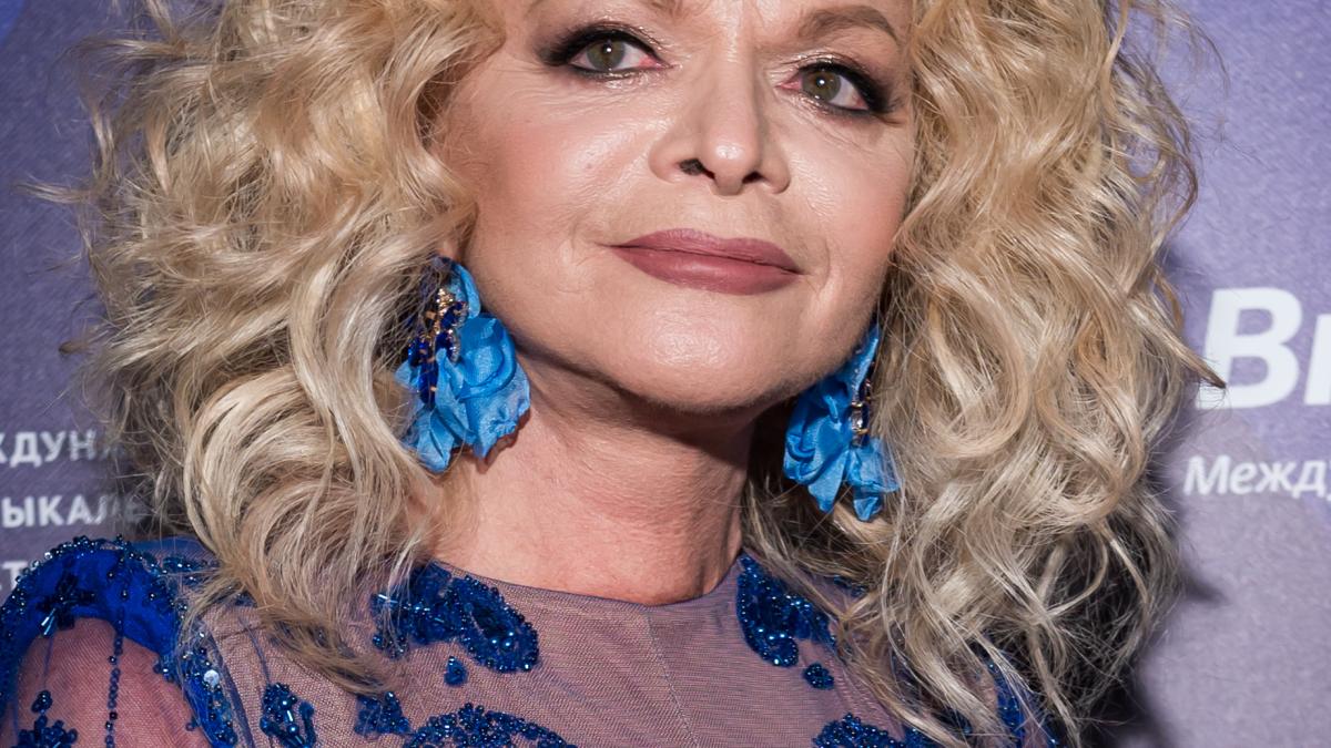 Лариса Долина (Белые ночи Санкт-Петербурга - 2024, день 2) (cropped)