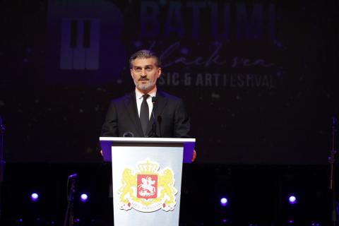 Кавелашвили назвал отношения Грузии и ЕС неблагоприятными - РИА Новости