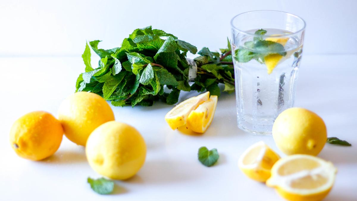 Вода с лимоном