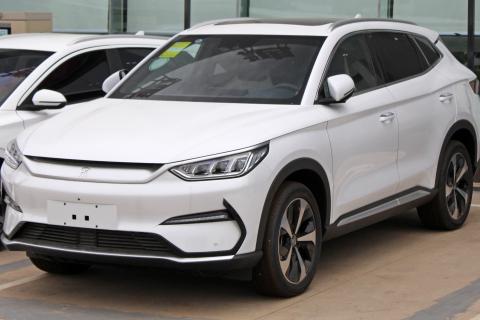 BYD и Chery продвигают гибриды и бензиновые кроссоверы в ЕС на фоне пошлин