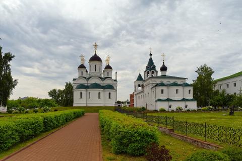 Муром: история города, Троицкий монастырь и памятник Петру и Февронии