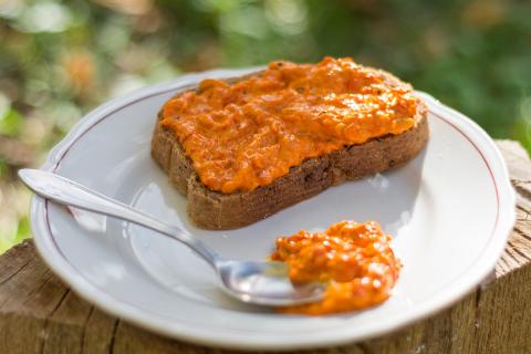Домашняя кабачковая икра с чесноком и растительным маслом по традиционному рецепту