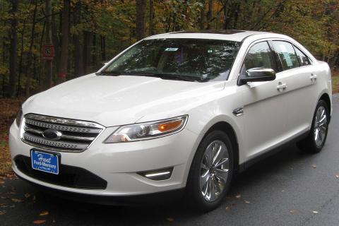Ford отзывает 102 тысячи седанов Taurus 2016–2019 годов из-за дефекта дверных накладок