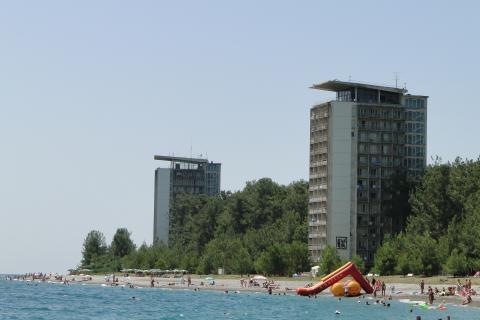 Россияне выбирают Абхазию для встречи Нового года 2026 — Турпром