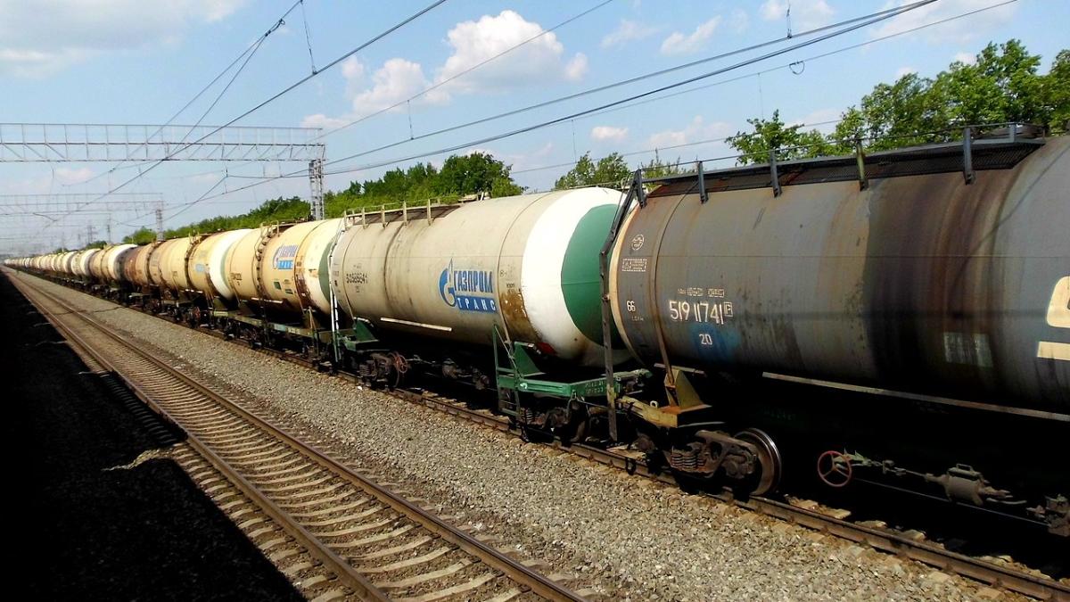 Вагоны с нефтью Вагоны с нефтью