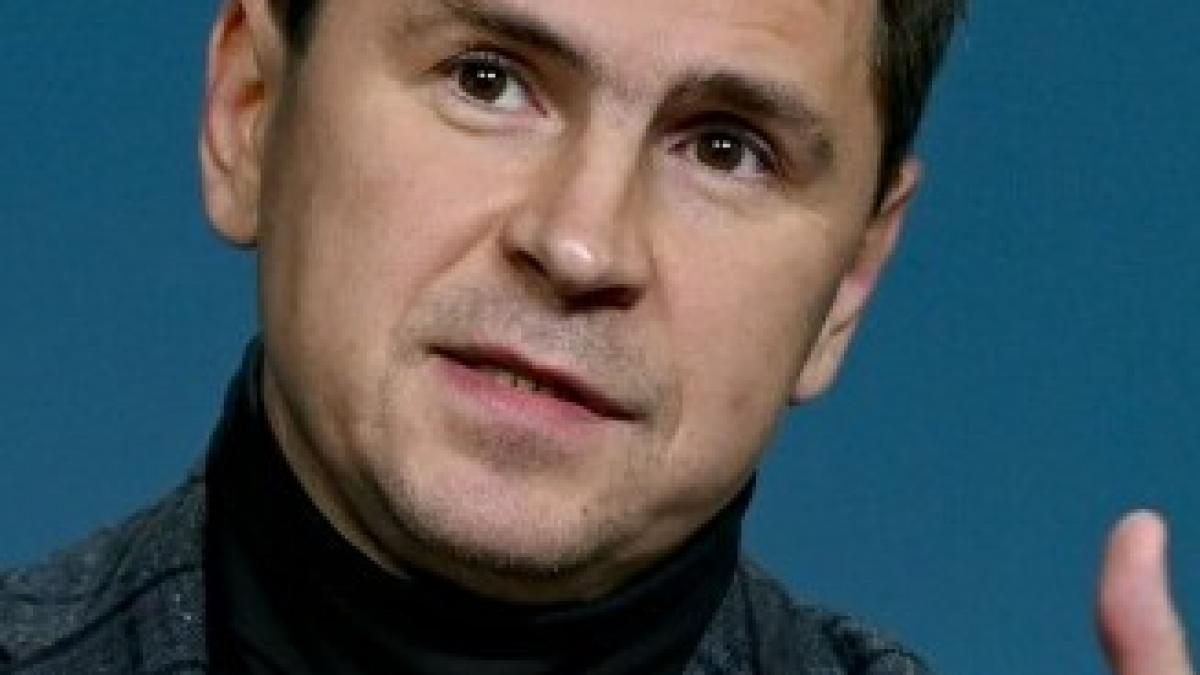 Михайло Подоляк (cropped) Михайло Подоляк (cropped)