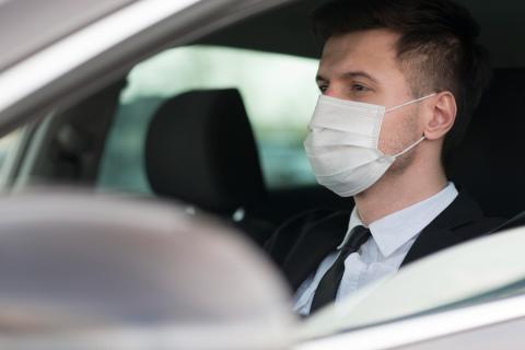 Маски и мытьё рук снижают риск гонконгского гриппа — директор департамента Вахрушева