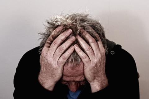 Депрессия ухудшает когнитивные функции у взрослых, выяснили китайские учёные