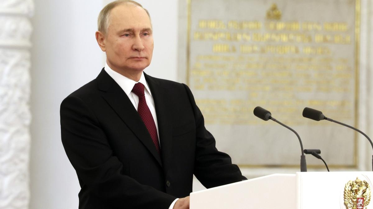 Vladimir Putin at award ceremonies (2022-12-08) 03