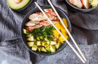 Из палочек для суши можно сделать поделки и декоративные элементы для дома